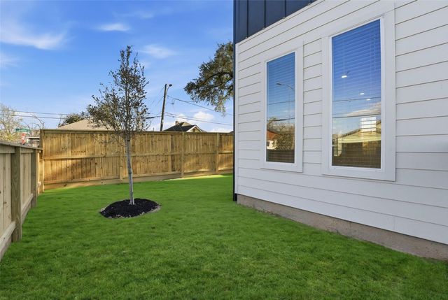 4208 Fox Street, Houston, TX 77003