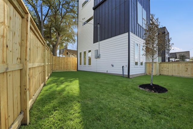 4208 Fox Street, Houston, TX 77003