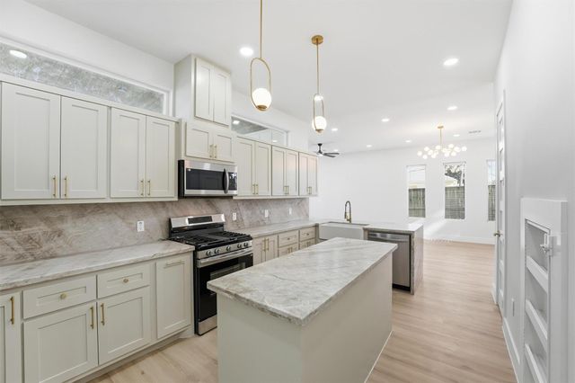 4208 Fox Street, Houston, TX 77003