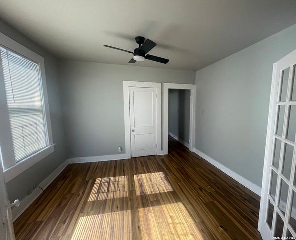 105 MOUNT VERNON CT, San Antonio, TX 78223