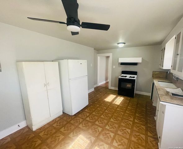 105 MOUNT VERNON CT, San Antonio, TX 78223