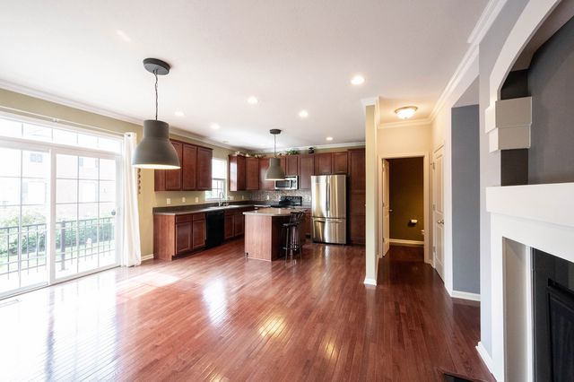 11910 Riley Drive 5, Zionsville, IN 46077