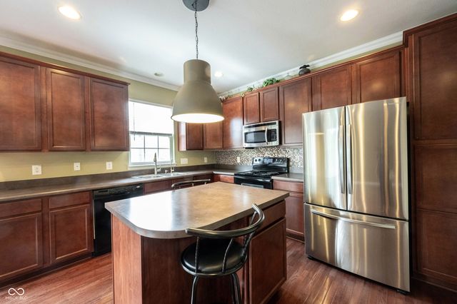 11910 Riley Drive 5, Zionsville, IN 46077