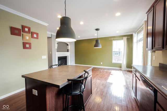 11910 Riley Drive 5, Zionsville, IN 46077
