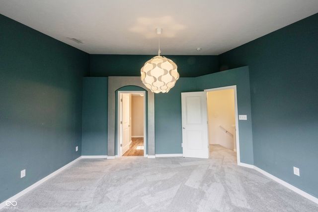 11910 Riley Drive 5, Zionsville, IN 46077
