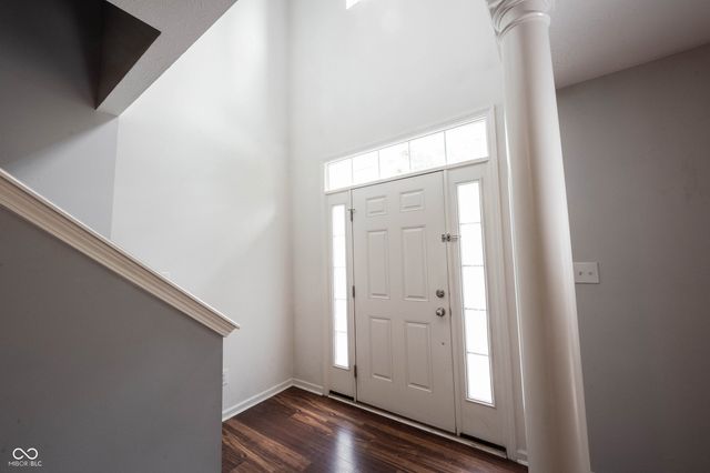 11910 Riley Drive 5, Zionsville, IN 46077