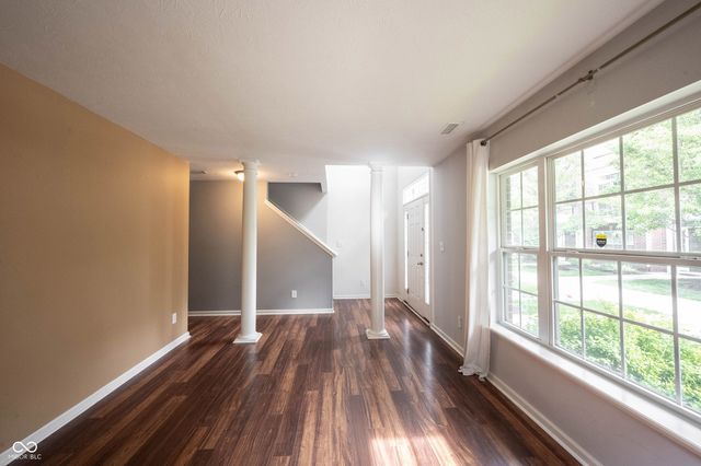 11910 Riley Drive 5, Zionsville, IN 46077