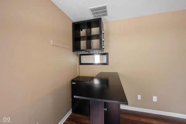 11910 Riley Drive 5, Zionsville, IN 46077