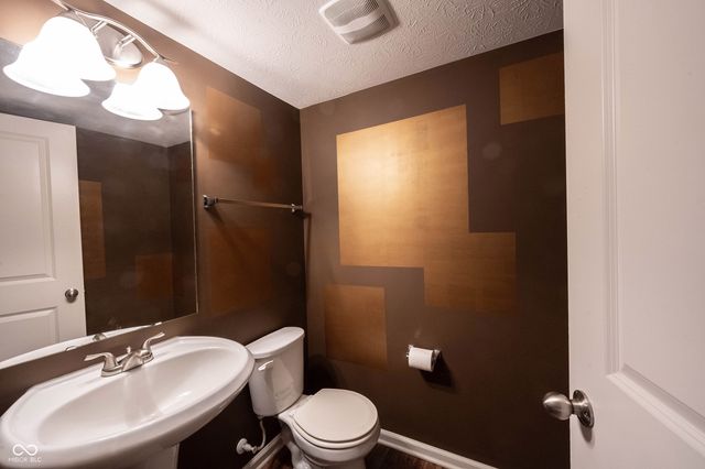 11910 Riley Drive 5, Zionsville, IN 46077