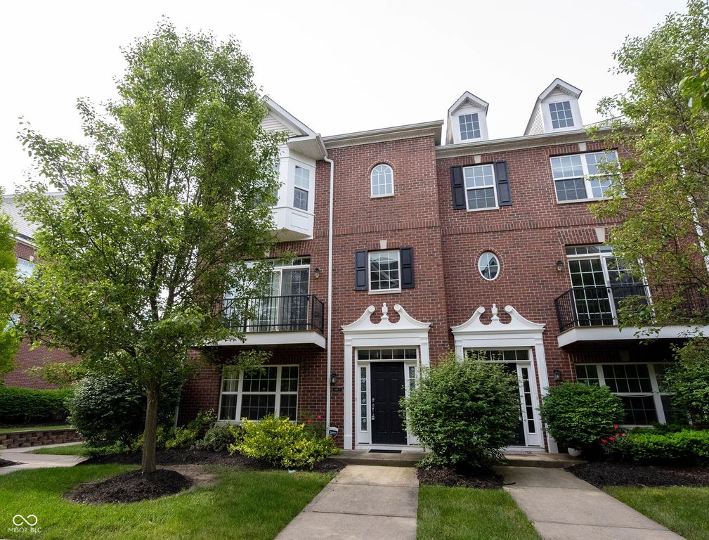 11910 Riley Drive 5, Zionsville, IN 46077