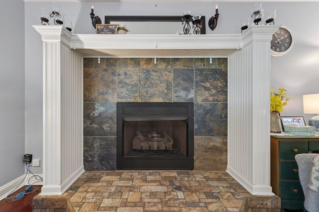 255 Sandy Rd, Dover, TN 37058