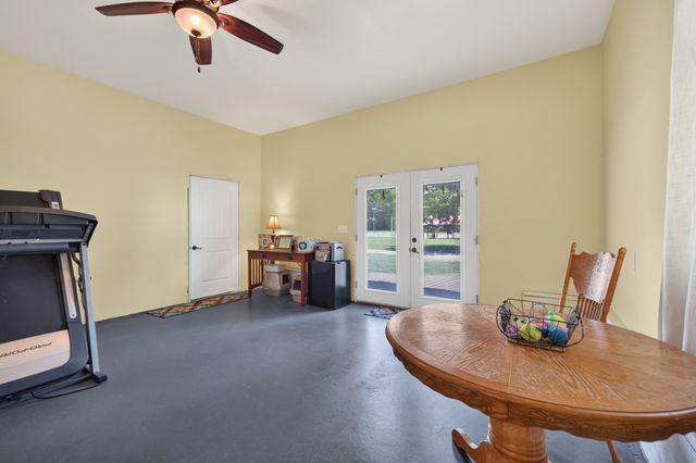 255 Sandy Rd, Dover, TN 37058