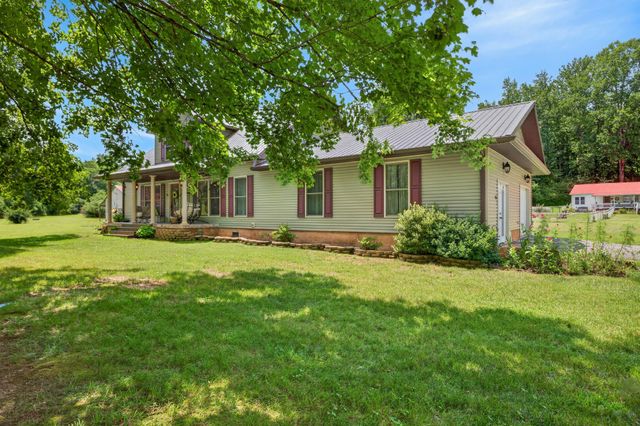 255 Sandy Rd, Dover, TN 37058