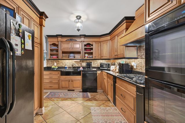 255 Sandy Rd, Dover, TN 37058