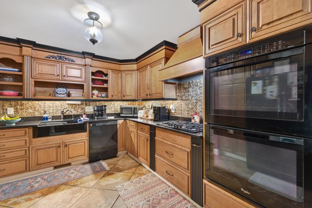 255 Sandy Rd, Dover, TN 37058