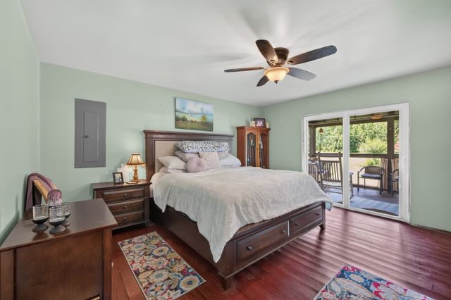 255 Sandy Rd, Dover, TN 37058