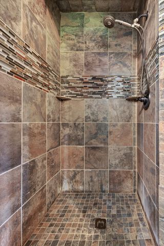 255 Sandy Rd, Dover, TN 37058