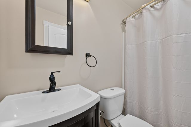 255 Sandy Rd, Dover, TN 37058