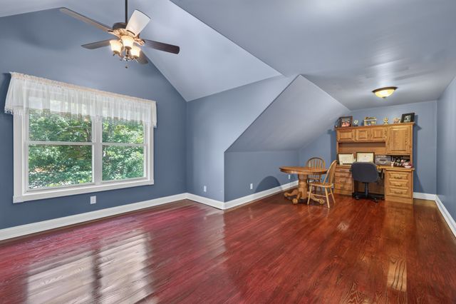 255 Sandy Rd, Dover, TN 37058