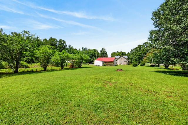 255 Sandy Rd, Dover, TN 37058