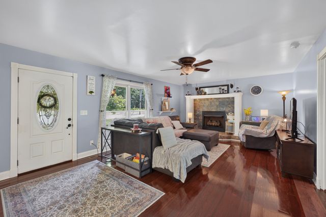 255 Sandy Rd, Dover, TN 37058
