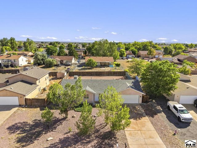 712 S Fleming Dr, Pueblo West, CO 81007