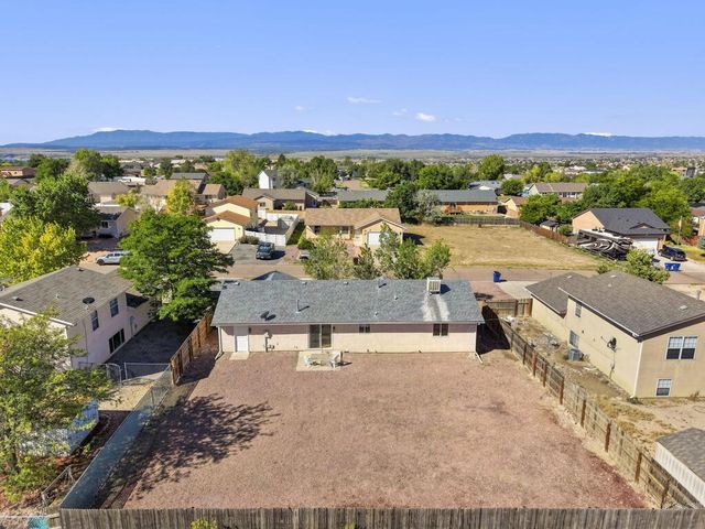 712 S Fleming Dr, Pueblo West, CO 81007