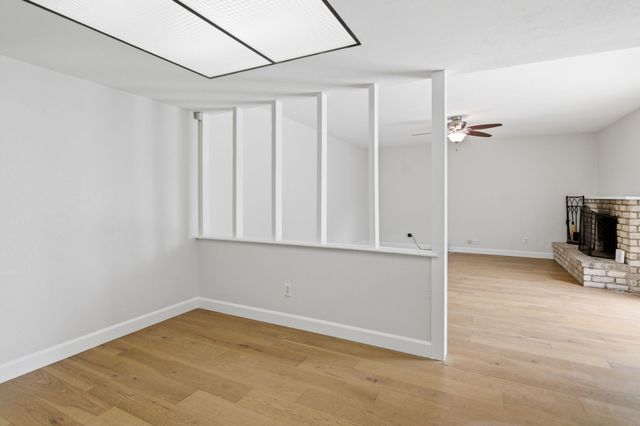 1709 Country Manor Road, Fort Worth, TX 76134