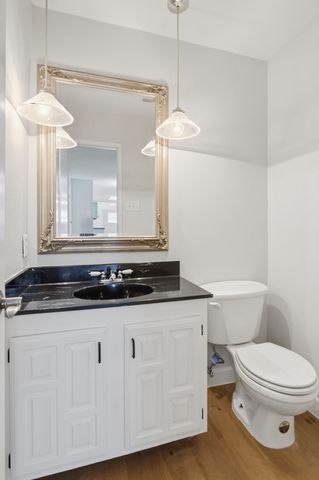 1709 Country Manor Road, Fort Worth, TX 76134