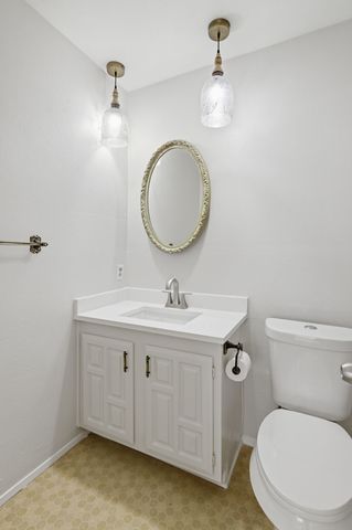 1709 Country Manor Road, Fort Worth, TX 76134