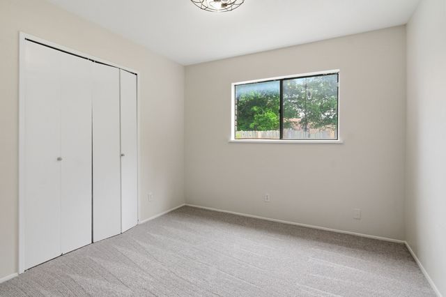 1709 Country Manor Road, Fort Worth, TX 76134