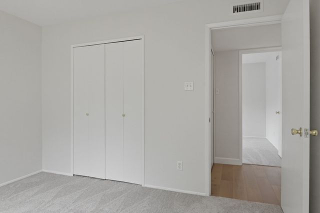 1709 Country Manor Road, Fort Worth, TX 76134