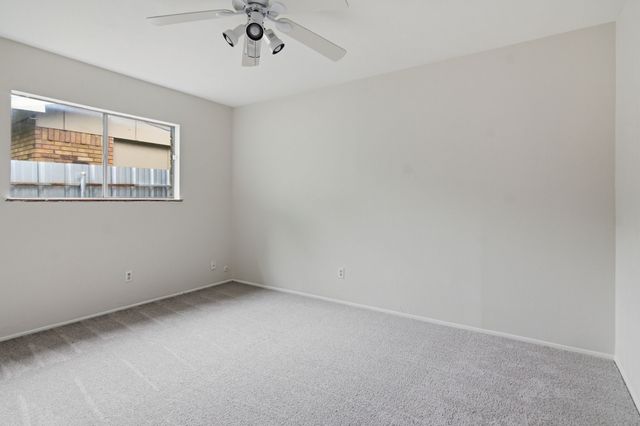 1709 Country Manor Road, Fort Worth, TX 76134