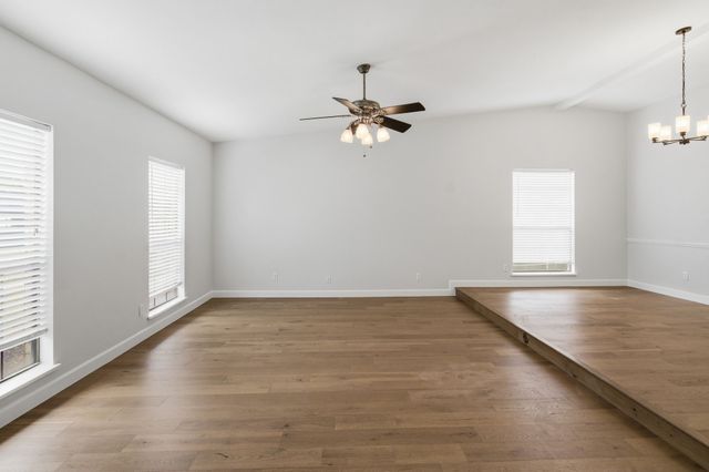 1709 Country Manor Road, Fort Worth, TX 76134