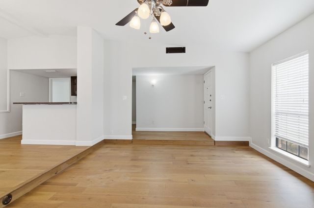 1709 Country Manor Road, Fort Worth, TX 76134