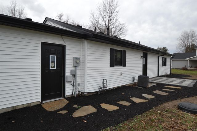 403 E Elm Street, Sharpsville, IN 46068