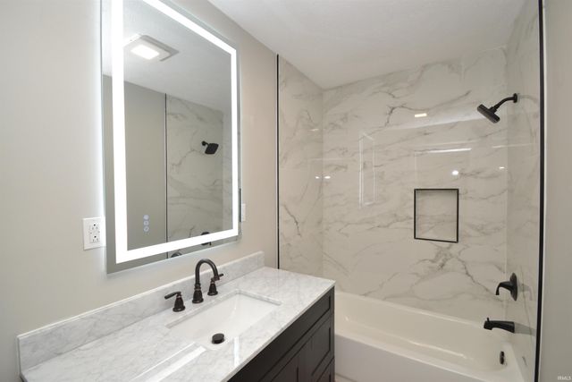 403 E Elm Street, Sharpsville, IN 46068