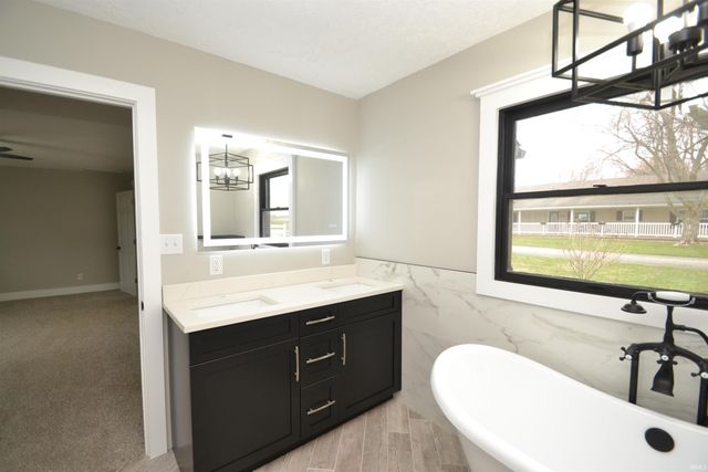 403 E Elm Street, Sharpsville, IN 46068