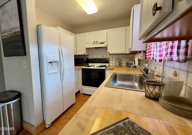 146 Hollow Road, Cosby, TN 37722