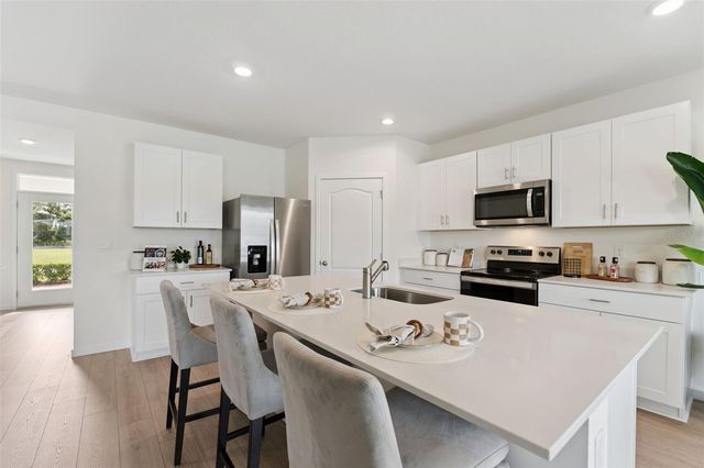 3902 ROYAL AZALEA WAY, Sanford, FL 32773