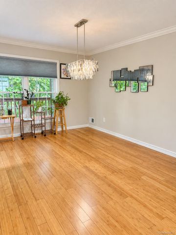 9 Redtwig Court, Peekskill, NY 10566