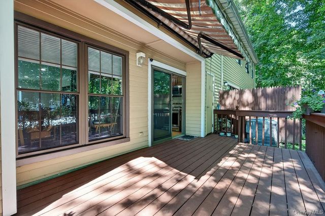 9 Redtwig Court, Peekskill, NY 10566