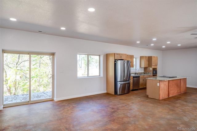 818 E Cucharras, Colorado Springs, CO 80903