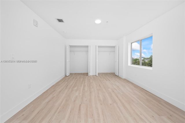 32 NW 14th Ave 4, Miami, FL 33125