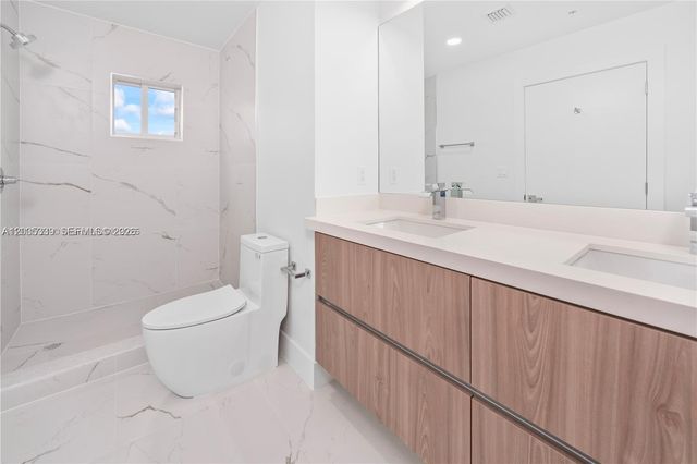 32 NW 14th Ave 4, Miami, FL 33125
