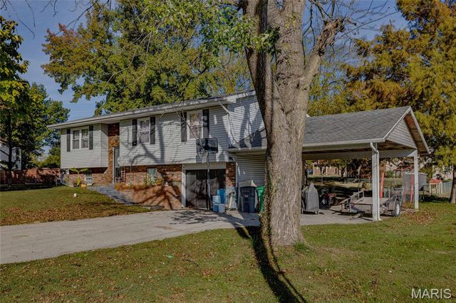 555 Oak Street, Farmington, MO 63640