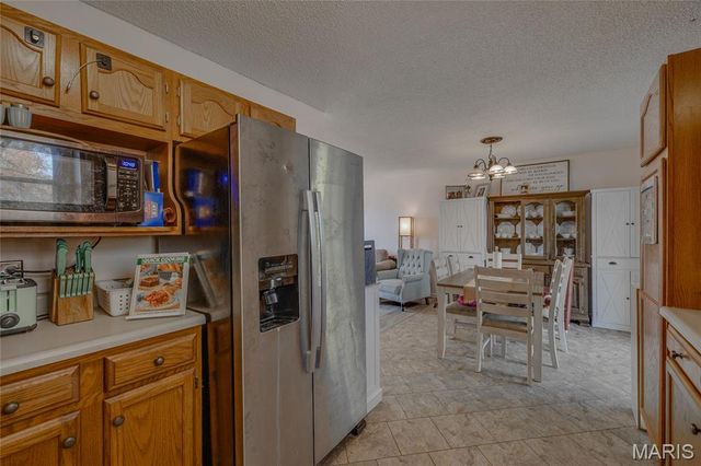 555 Oak Street, Farmington, MO 63640