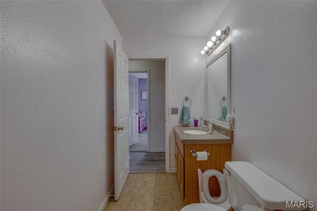 555 Oak Street, Farmington, MO 63640