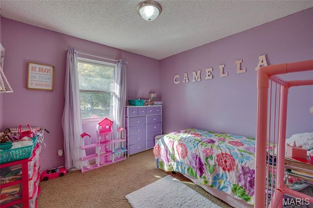 555 Oak Street, Farmington, MO 63640