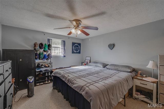 555 Oak Street, Farmington, MO 63640